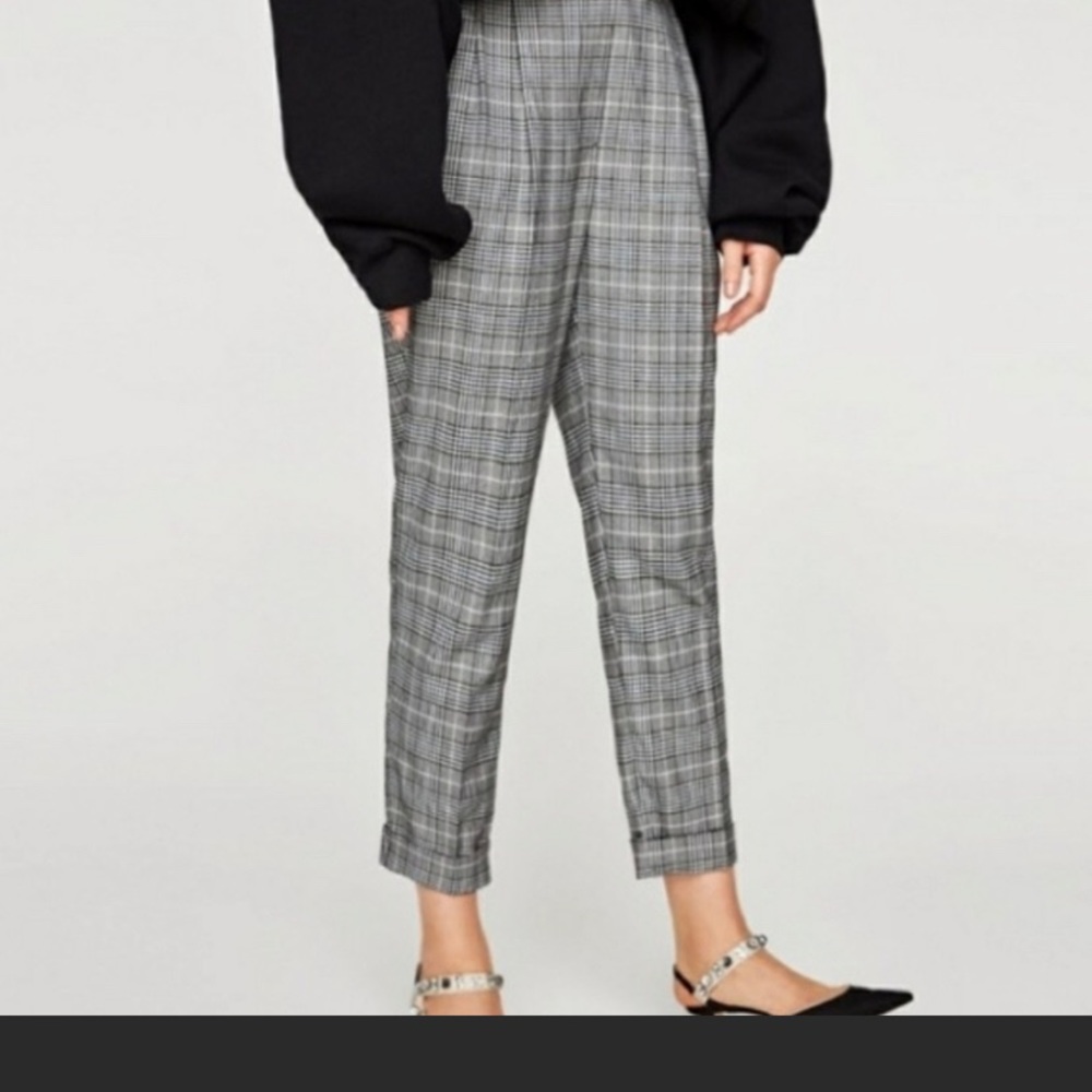 Zara Basic Checkered Pants Size M